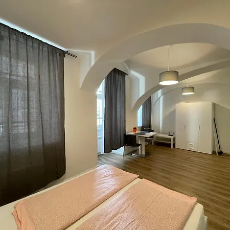 Putova In 1 * プラハ